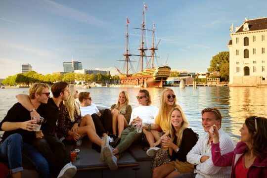 Amsterdam Private BBQ and Drinks Cruise With Onboard Chef