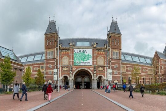 Amsterdam Private Tour with Rijksmuseum Entrance and Canal Cruise