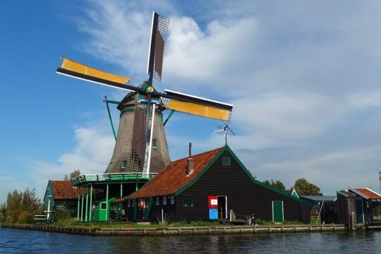 Private 5 hour tour to Windmills, Cheese, Clogs and Volendam