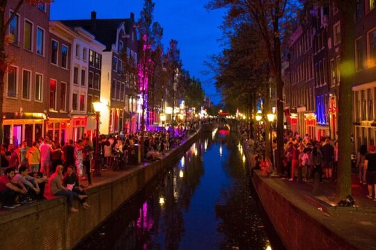 Red Light District Tour by locals, small group or private (since 2022!)