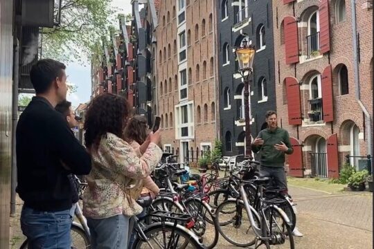 Explore Amsterdam by Bike in the Company of a French Local Guide