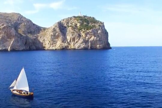 Private Inland & Sailing Tour on a local Llaüt in Majorca
