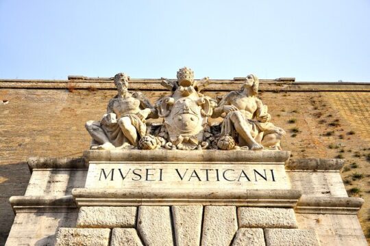 Private Vatican, Sistine Chapel & St. Peter's Basilica tour (with Skip the Line)