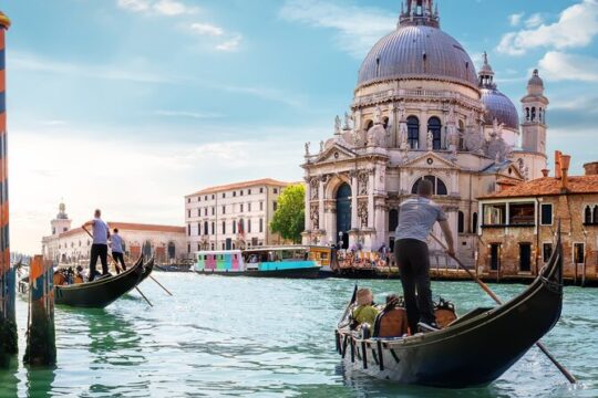 Full Day Self-guided Tour in Venice by train from Milan