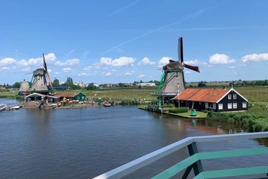 Private luxury tour Zaanse Schans ,Volendam and Cheesfarm