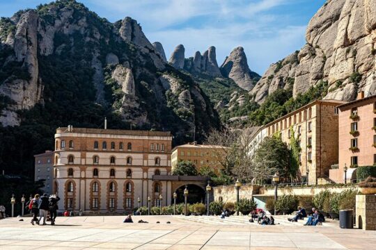 Barcelona To Montserrat Premium Half Day Guided Tour
