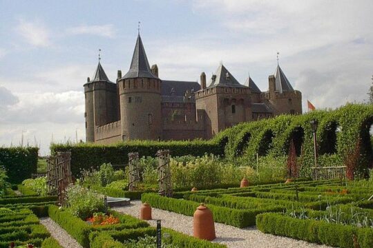 Private day trip to the Dutch castles from Amsterdam