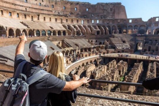 Colosseum Discovery Tour : Small-Group Guided Tour (Direct Entry)
