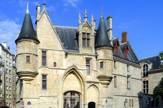 Gothic Paris - Castles & Cathedrals (Marais History Walk-Small Group Tour)