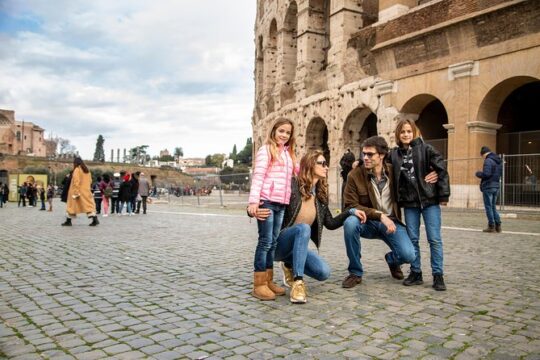 Kids-Tailored Tour of the Colosseum Roman Forum & Palatine Hill