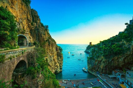 Amalfi Coast: full-day tour from Rome with assistant